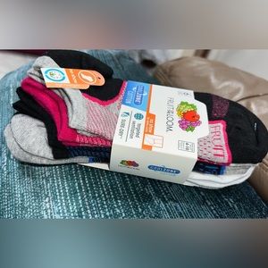 6 pairs of Socks by Fruit of the Loom